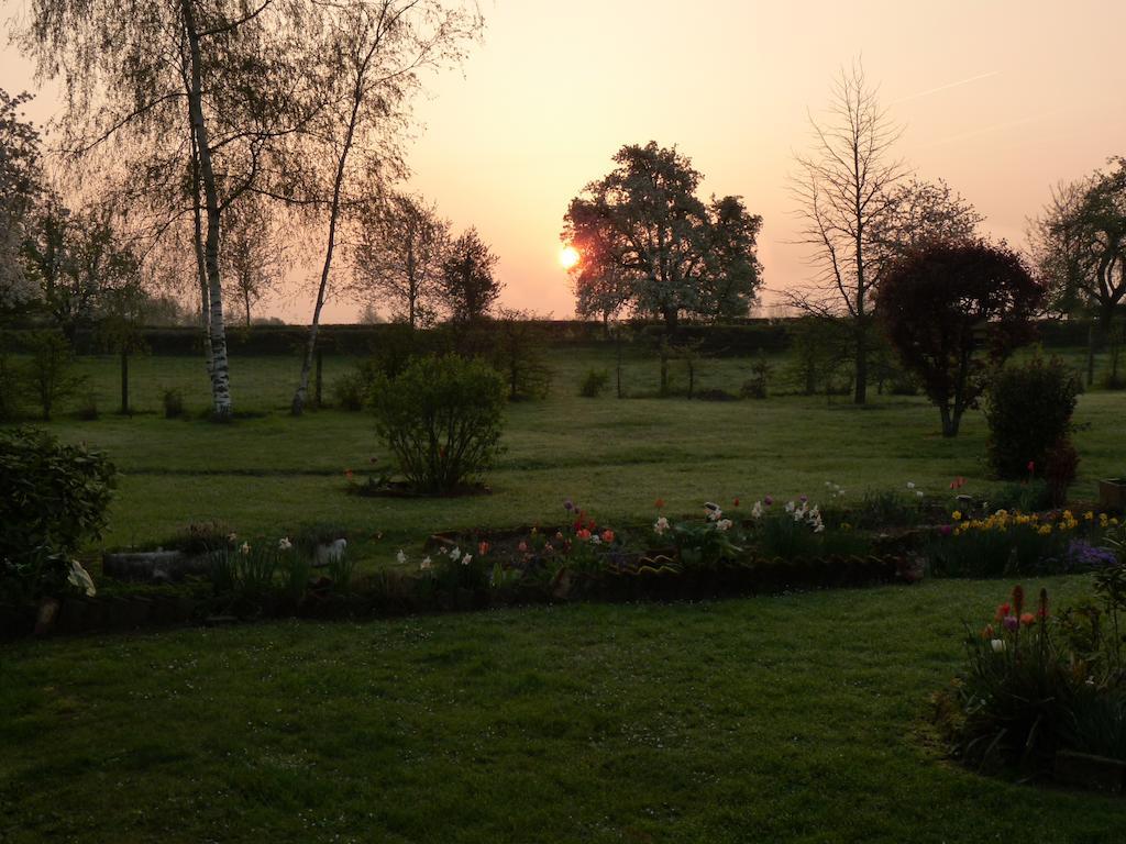 L'Etape Normande Bed & Breakfast Montroty  Ngoại thất bức ảnh